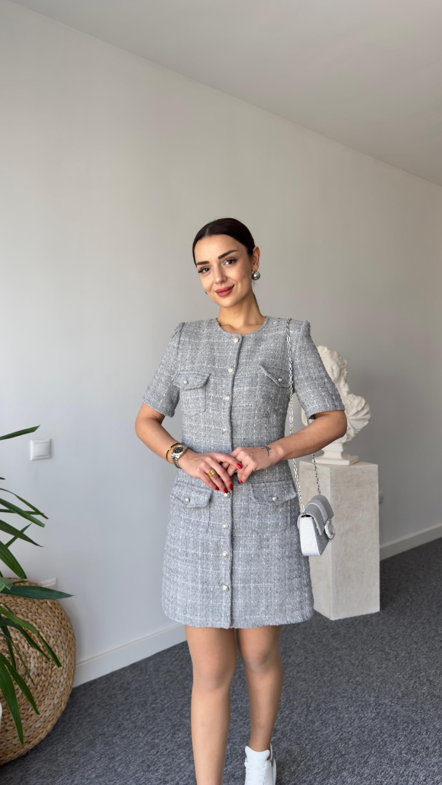 Gümüş Düğme Detaylı Gri Tüvit Elbise