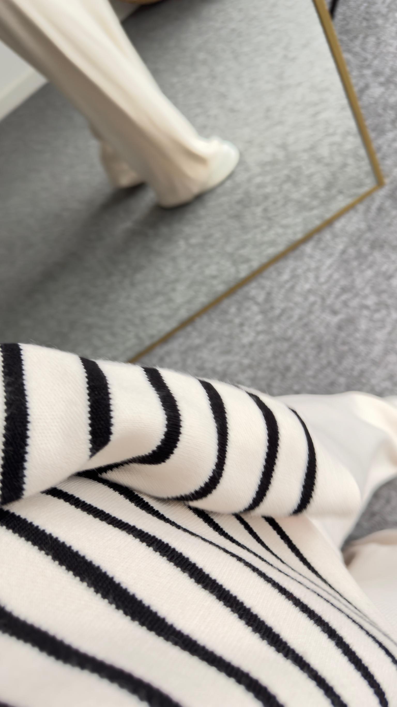 Polo Yaka Çizgili Ekru Triko Takım