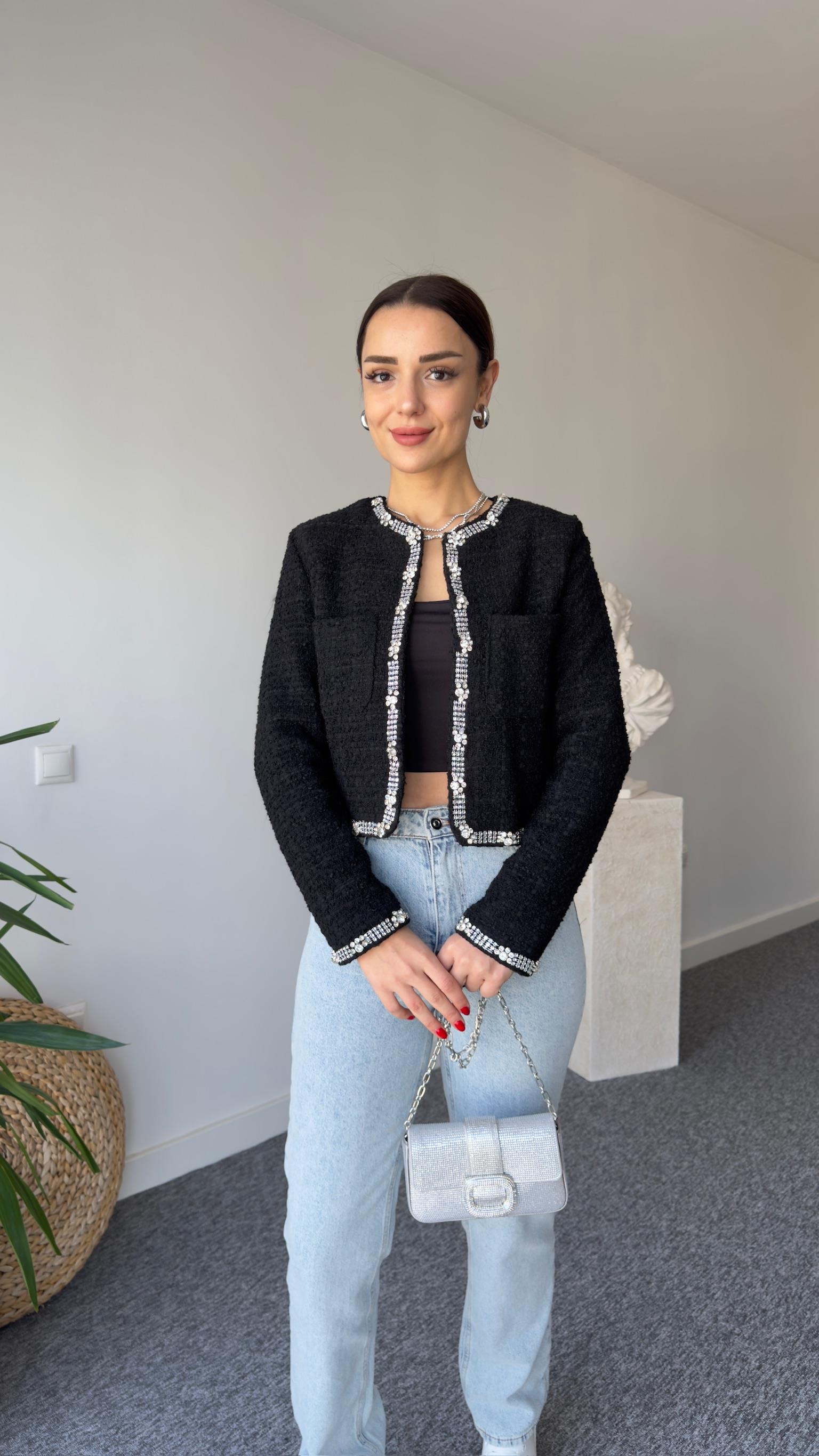 Biyesi Taşlı Siyah Tüvit Ceket