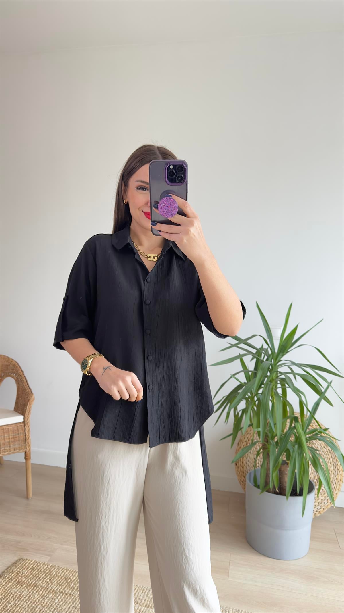 Yanları Düğme Detay Siyah Gömlek