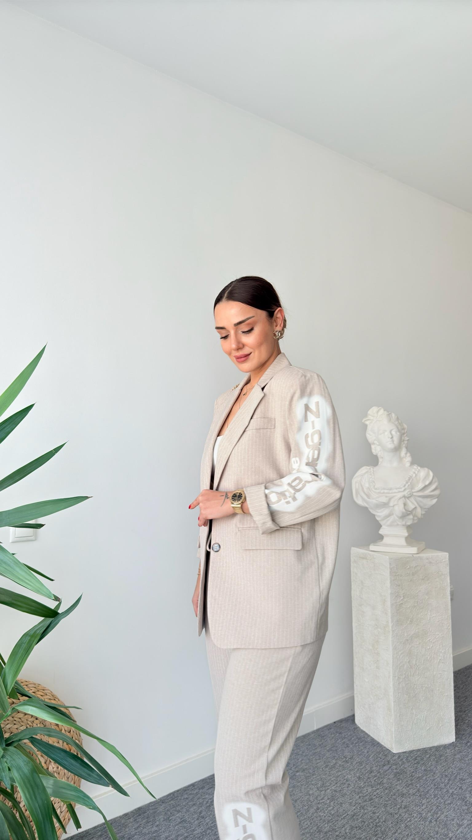 Bien Çizgili Bej Blazer Ceket
