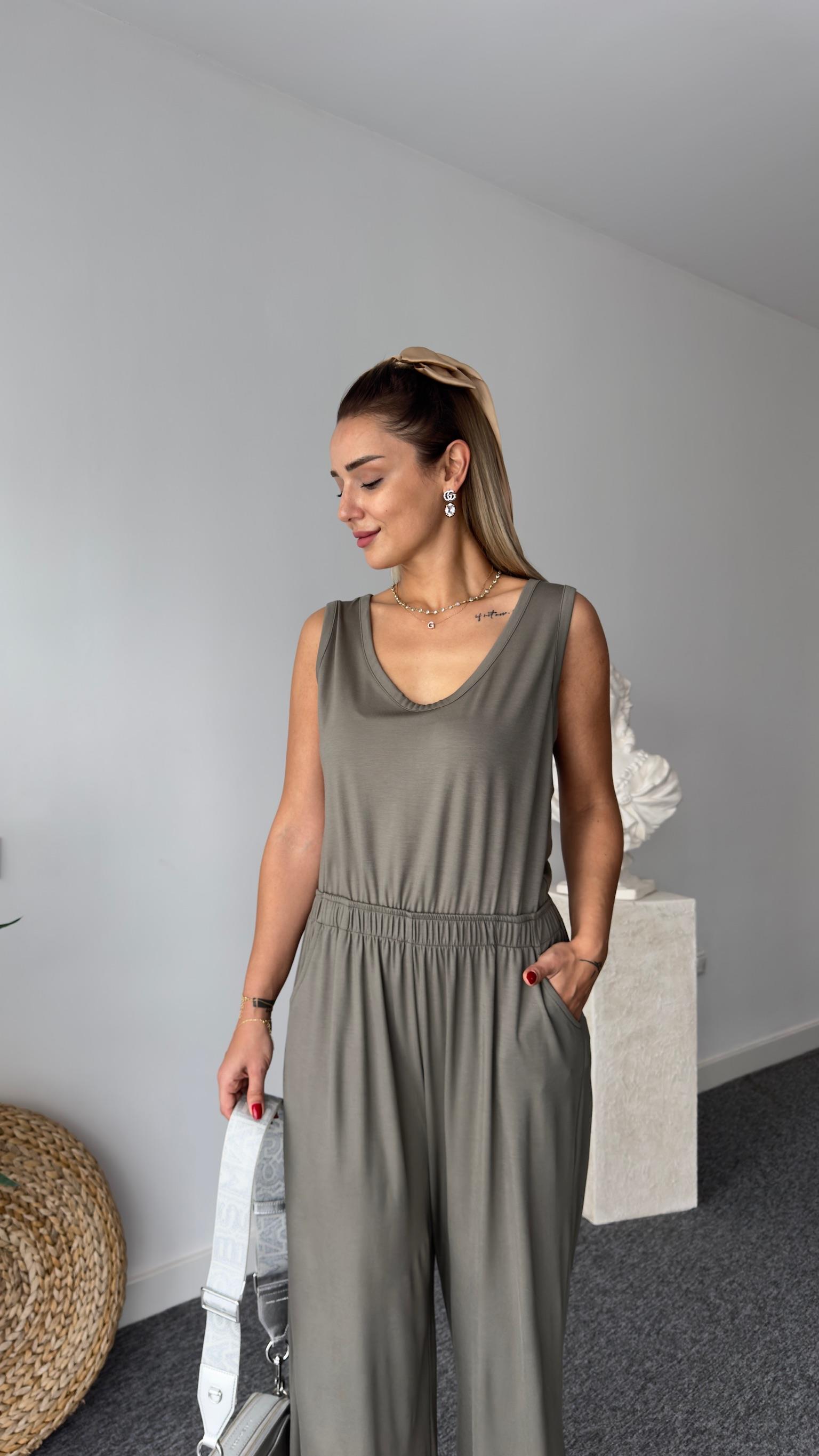 Sırt Dekolte Bel Lastikli Haki Tulum