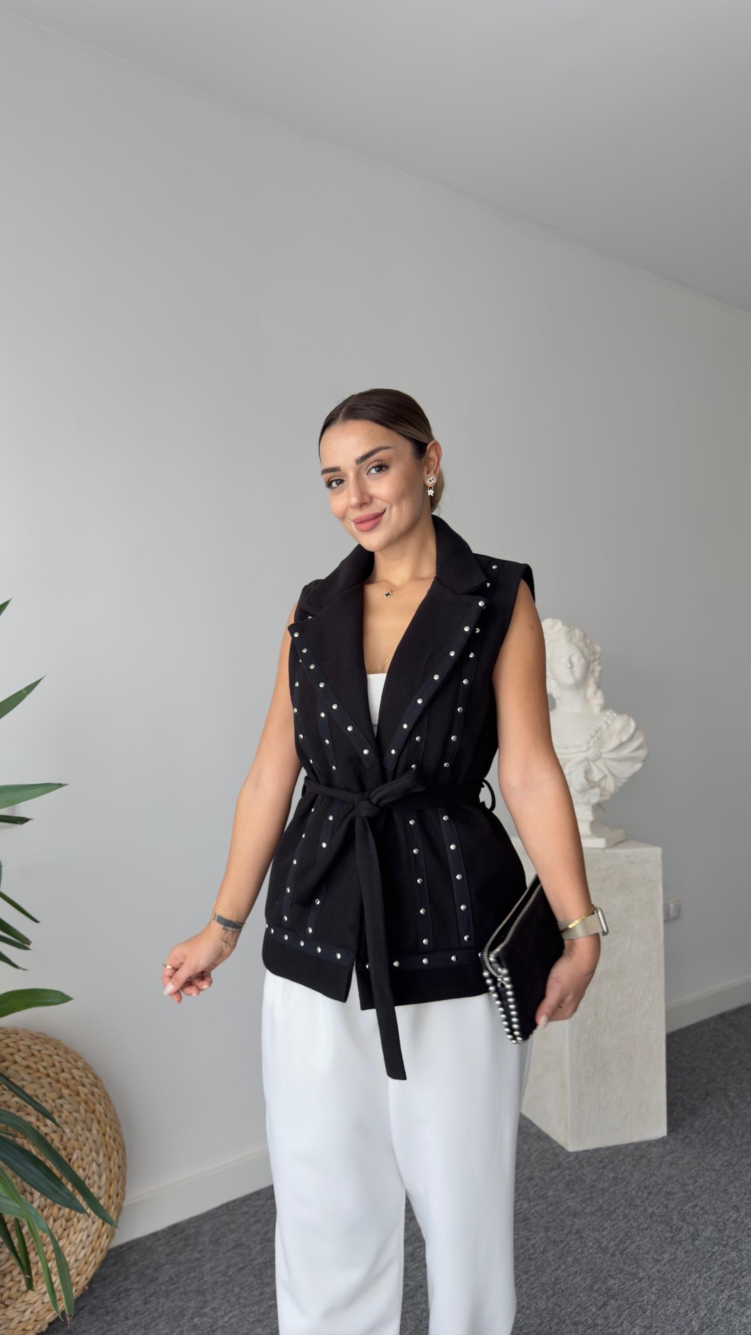 Zra Model Drop Çakımlı Siyah Kaşe Yelek