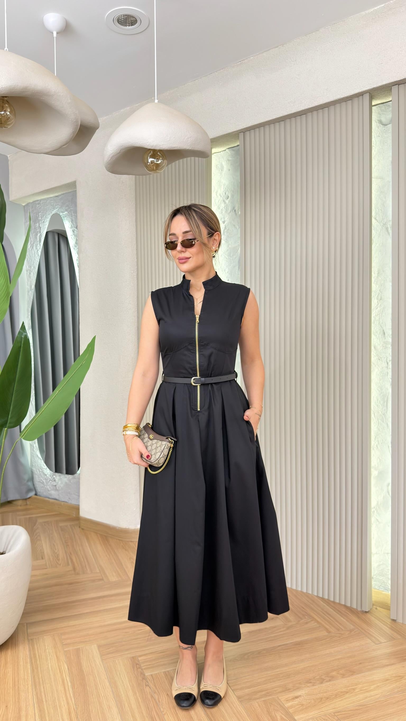 Siyah Lisari Marka Model Kemerli Elbise 