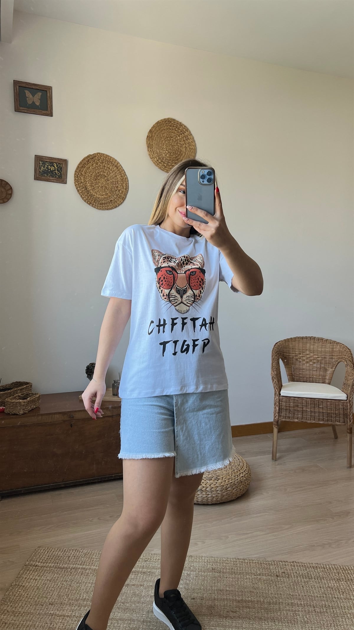 Kaplan Desen Beyaz Tshirt