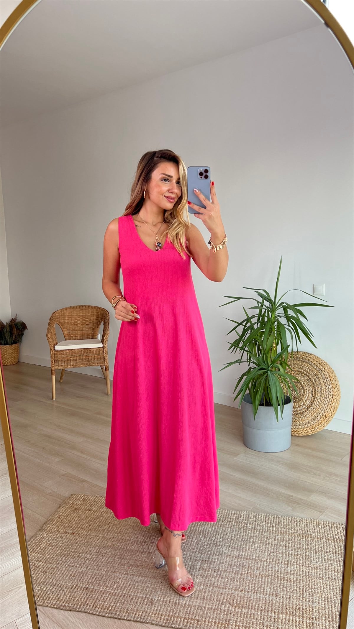 Kolsuz V Yaka Pembe Maxi Elbise