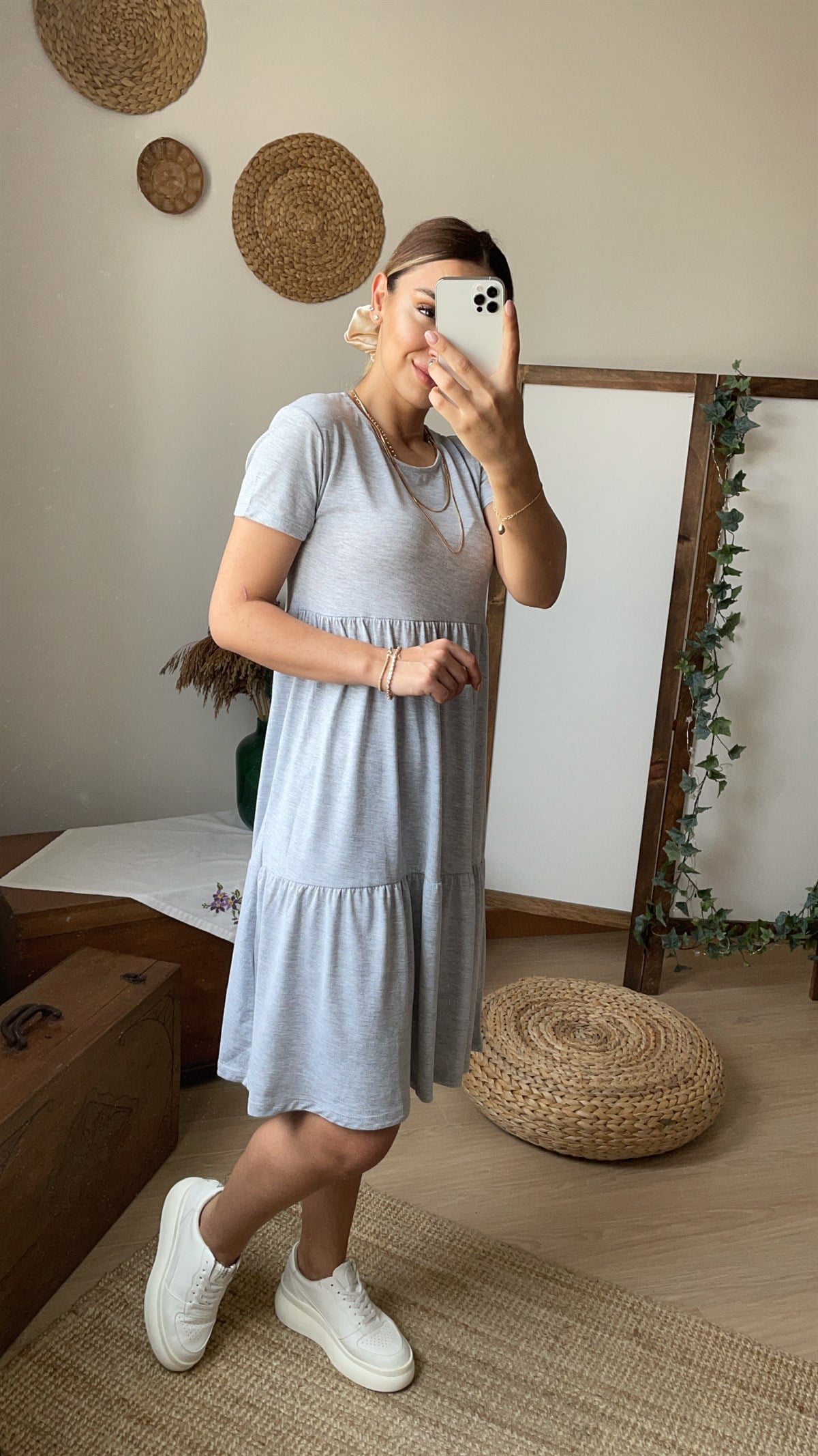 Gri Volanlı Basic Elbise
