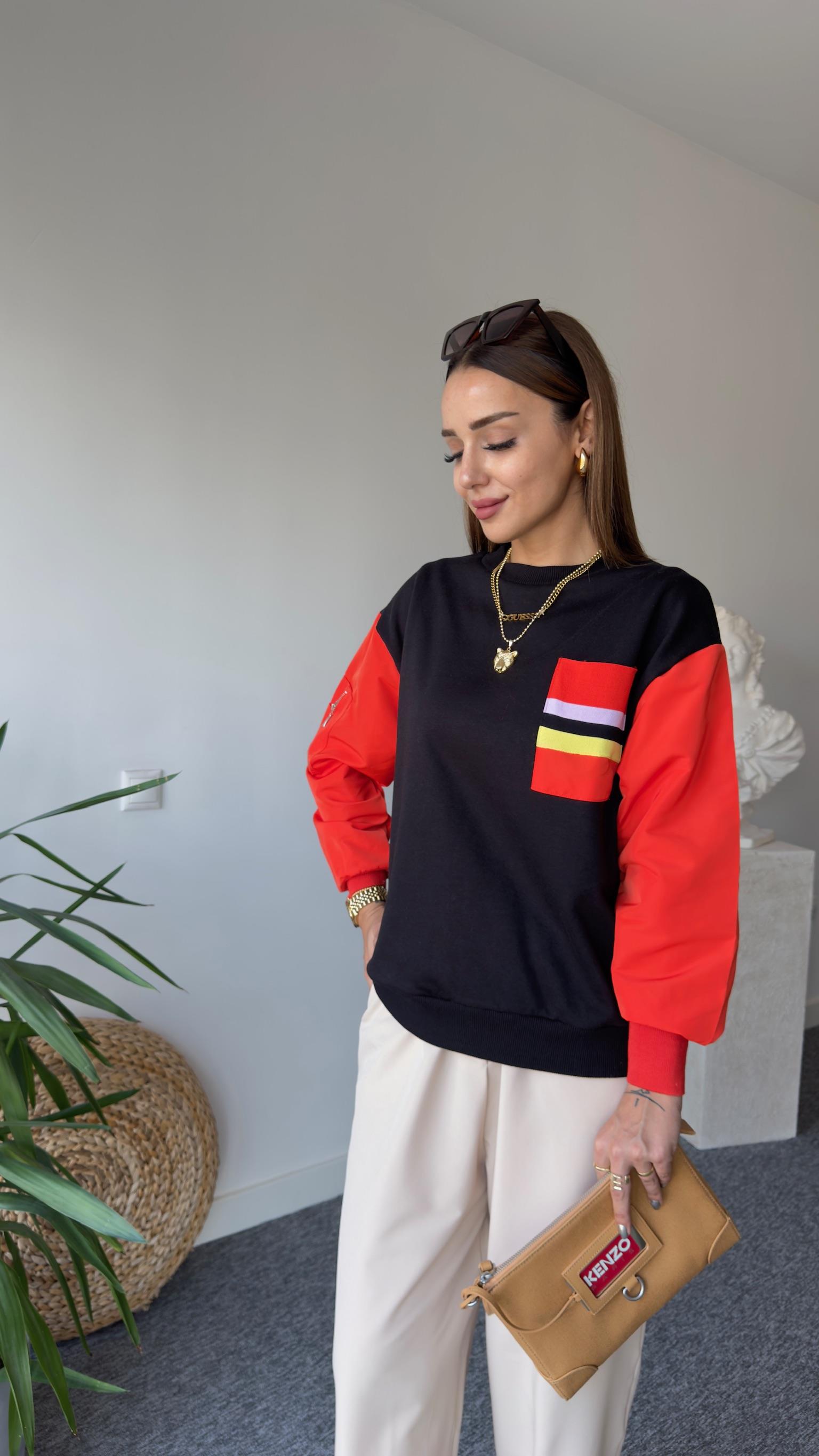 Kollar Kırmızı Paraşüt Detaylı Sweat