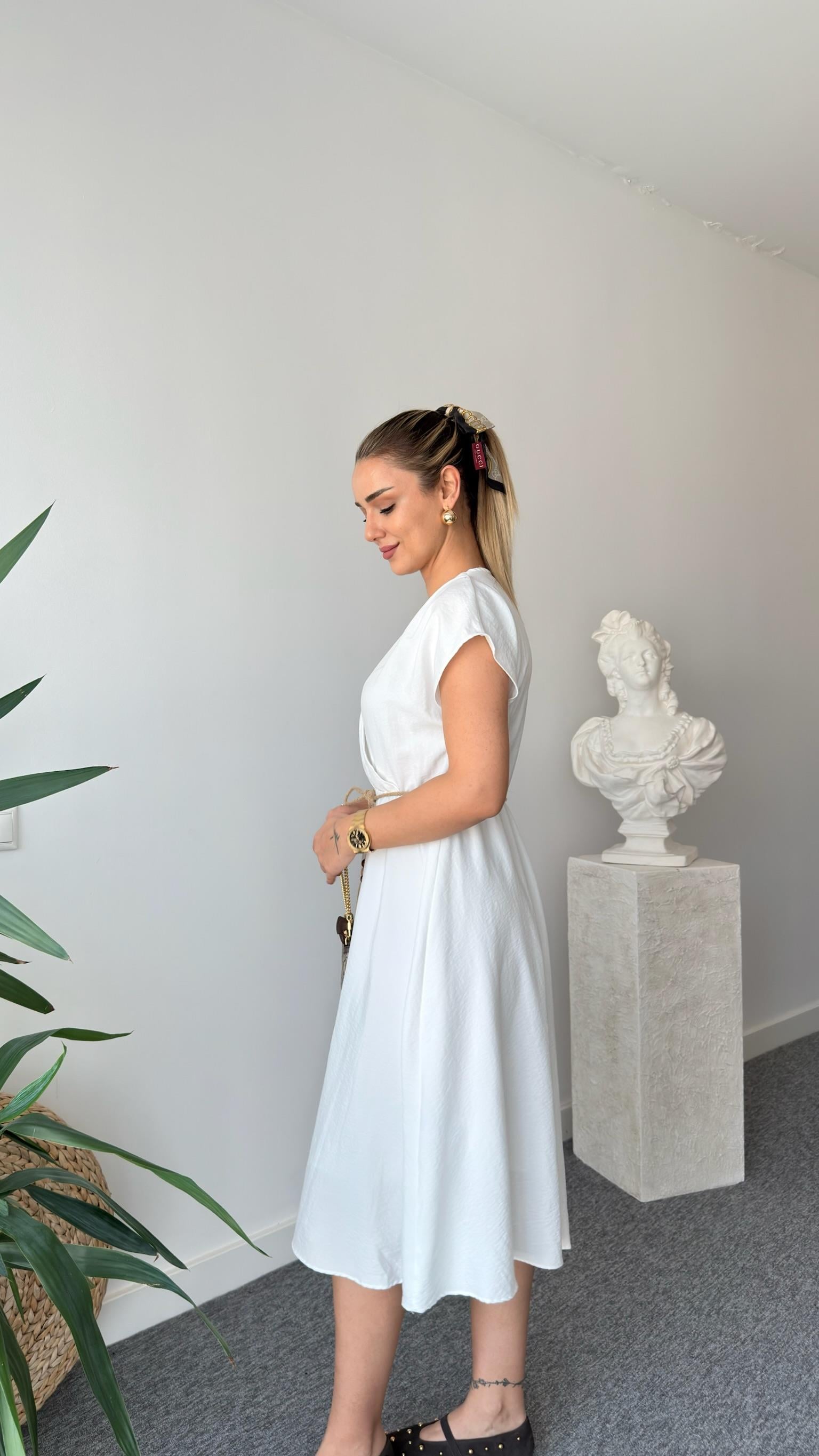 Hasır Kemerli Kruvaze Beyaz Elbise 