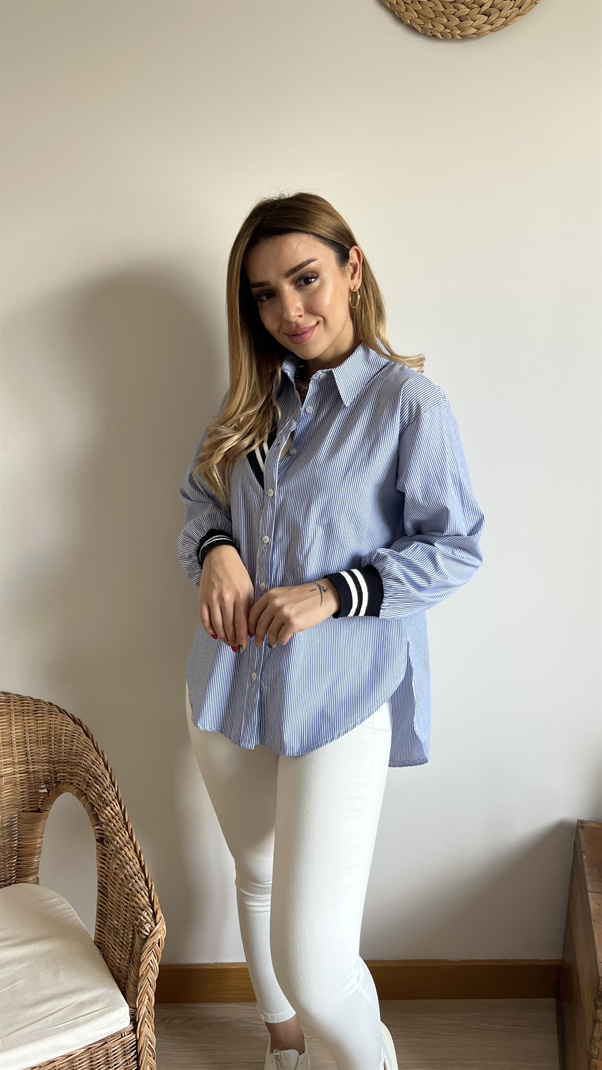 Triko Garnili Çizgili Mavi Gömlek 