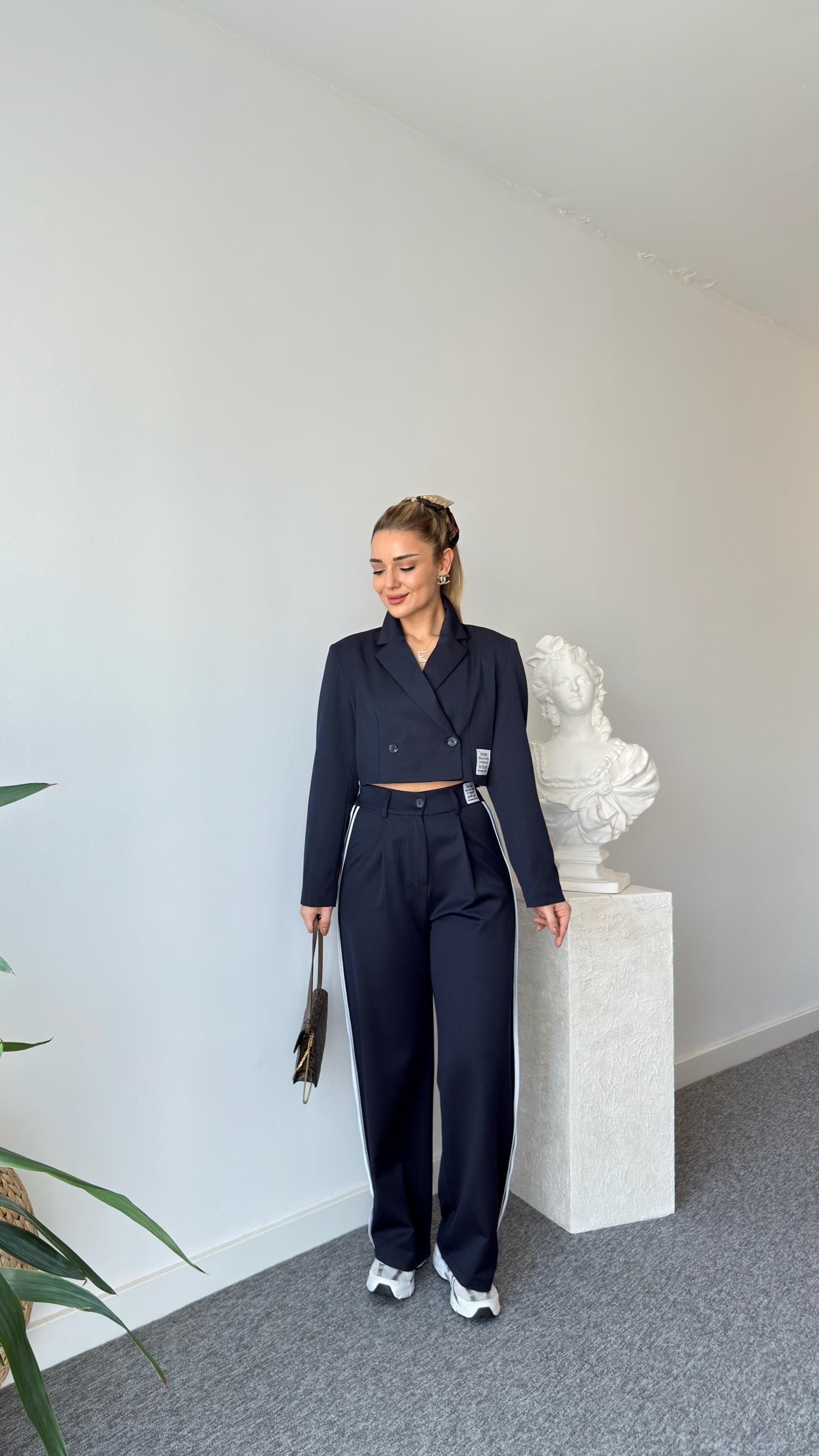 Veros Kollar Şeritli Crop Blazer Ceket