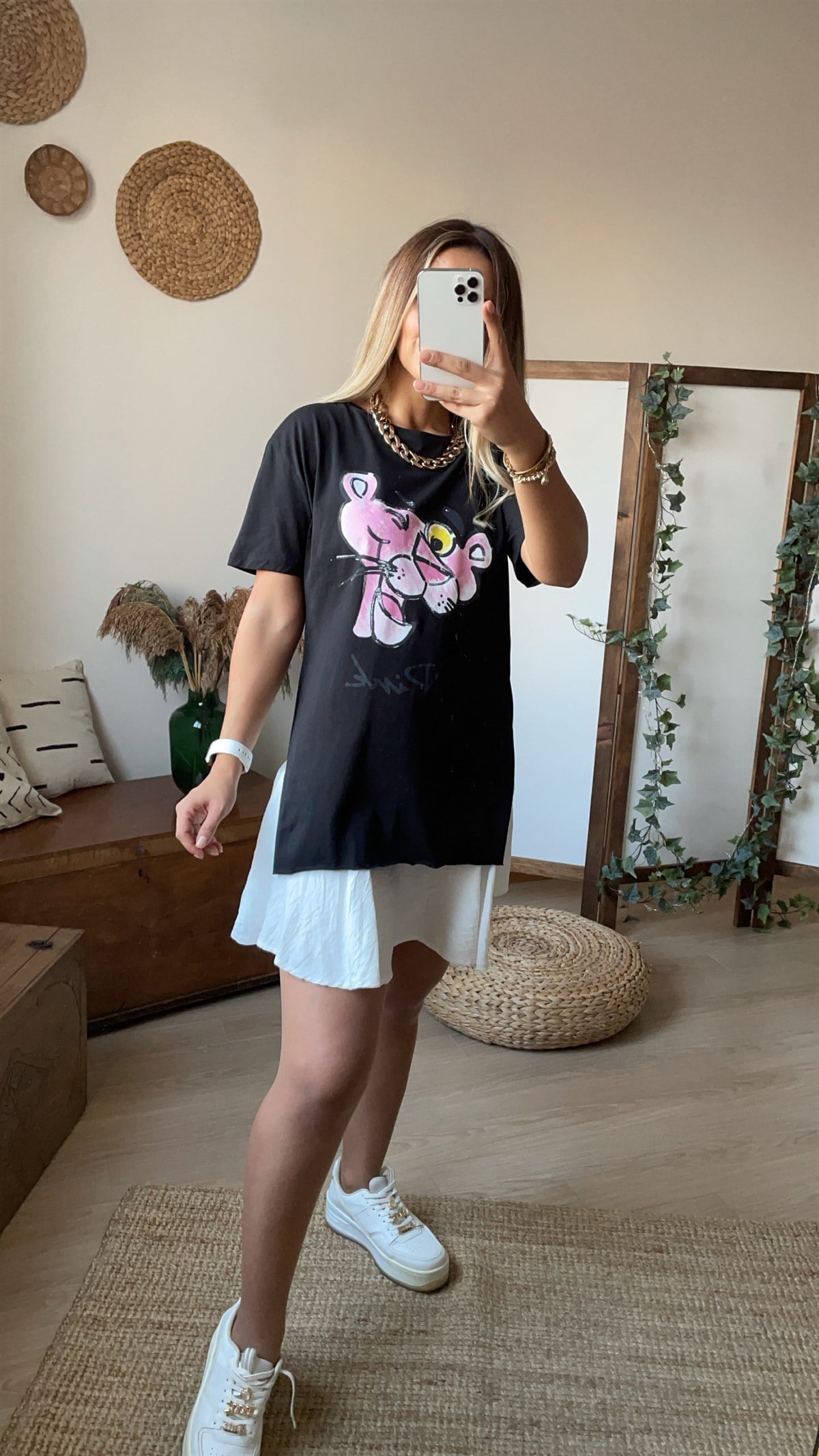 Pembe Panter Baskılı Siyah Tshirt