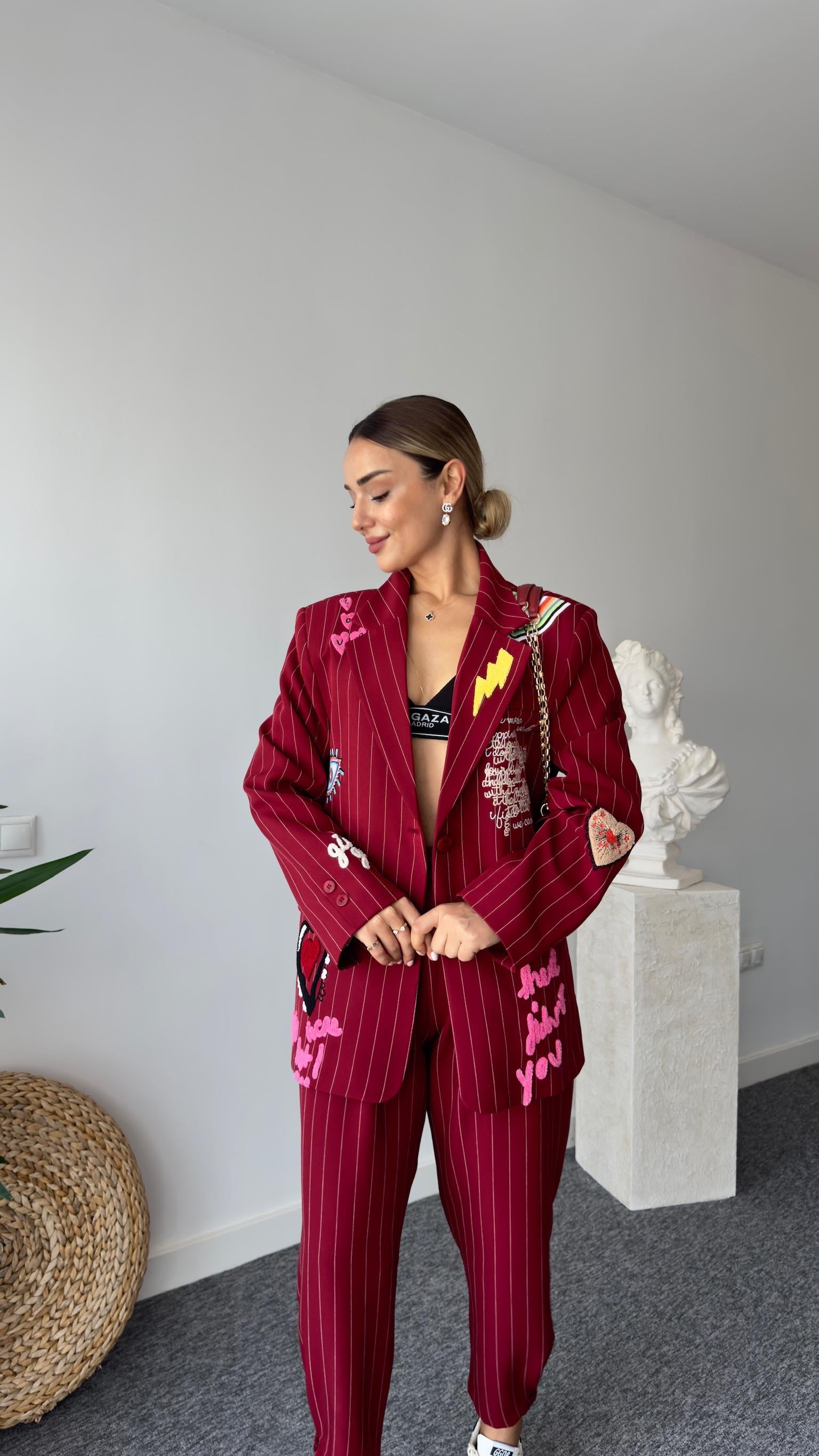 Nadia Nakış Detaylı Tasarım Blazer Ceket