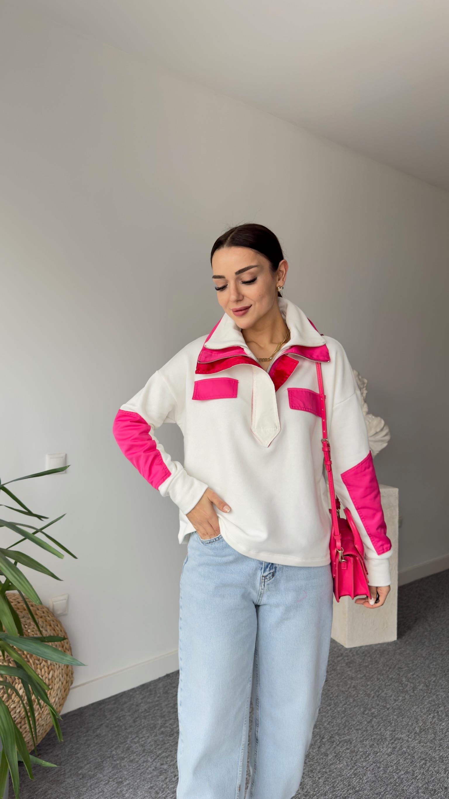 Çift Yaka Pembe Detaylı Tasarım Sweat