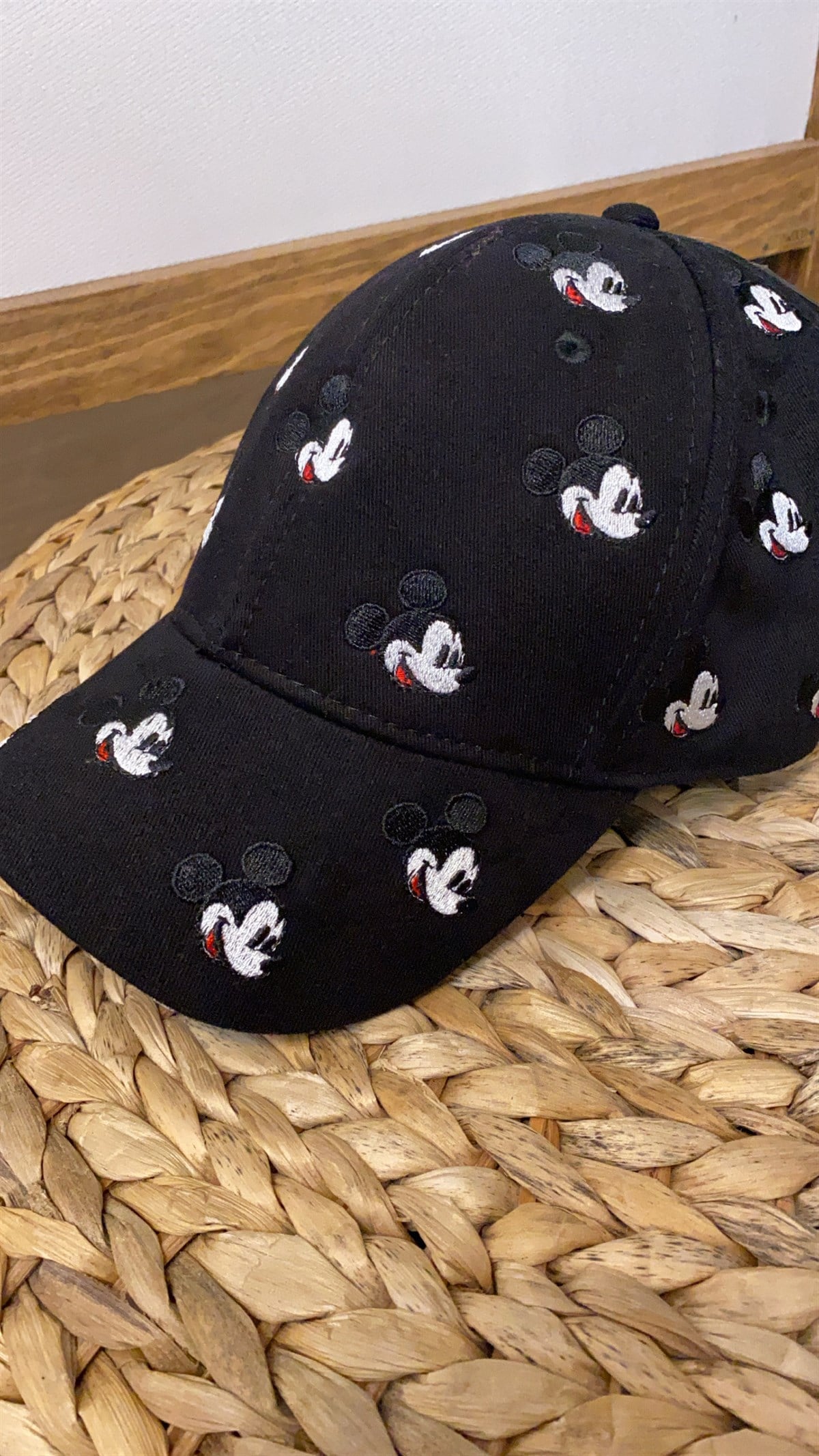 Mickey İşlemeli Siyah Şapka