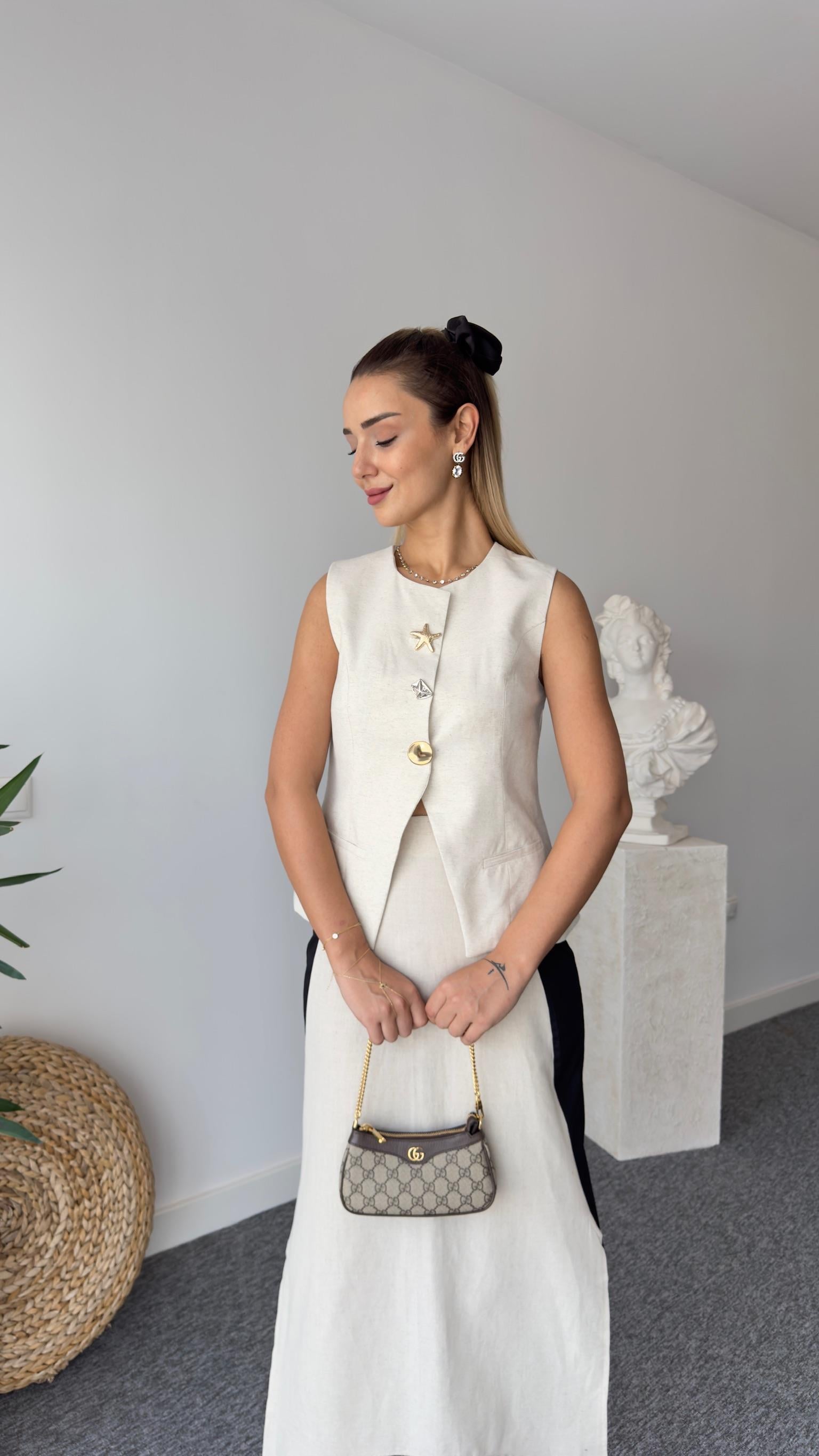 Aksesuar Düğmeli Bej Keten Yelek