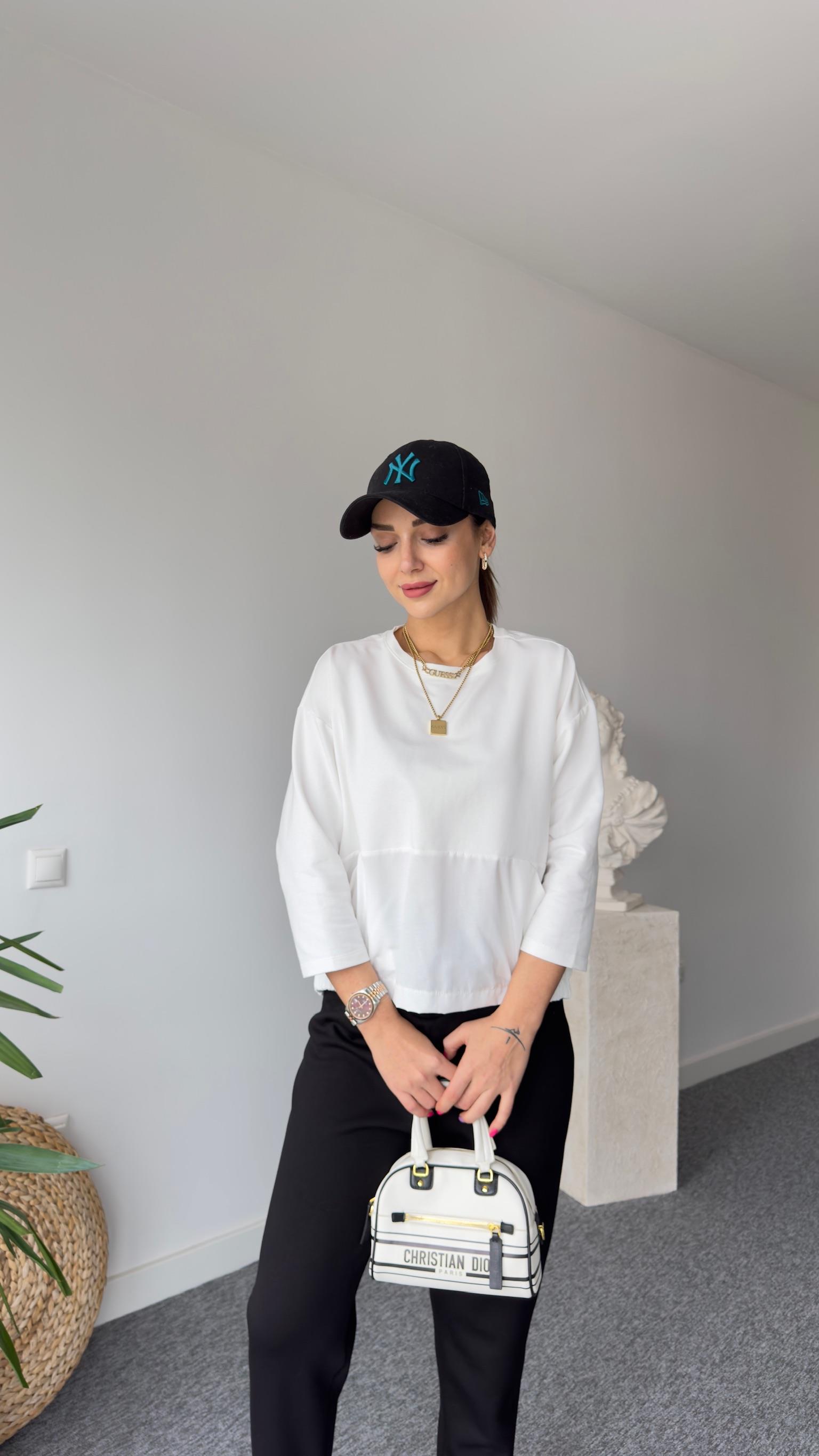 Sırt Çapraz Düğmeli Beyaz Bluz