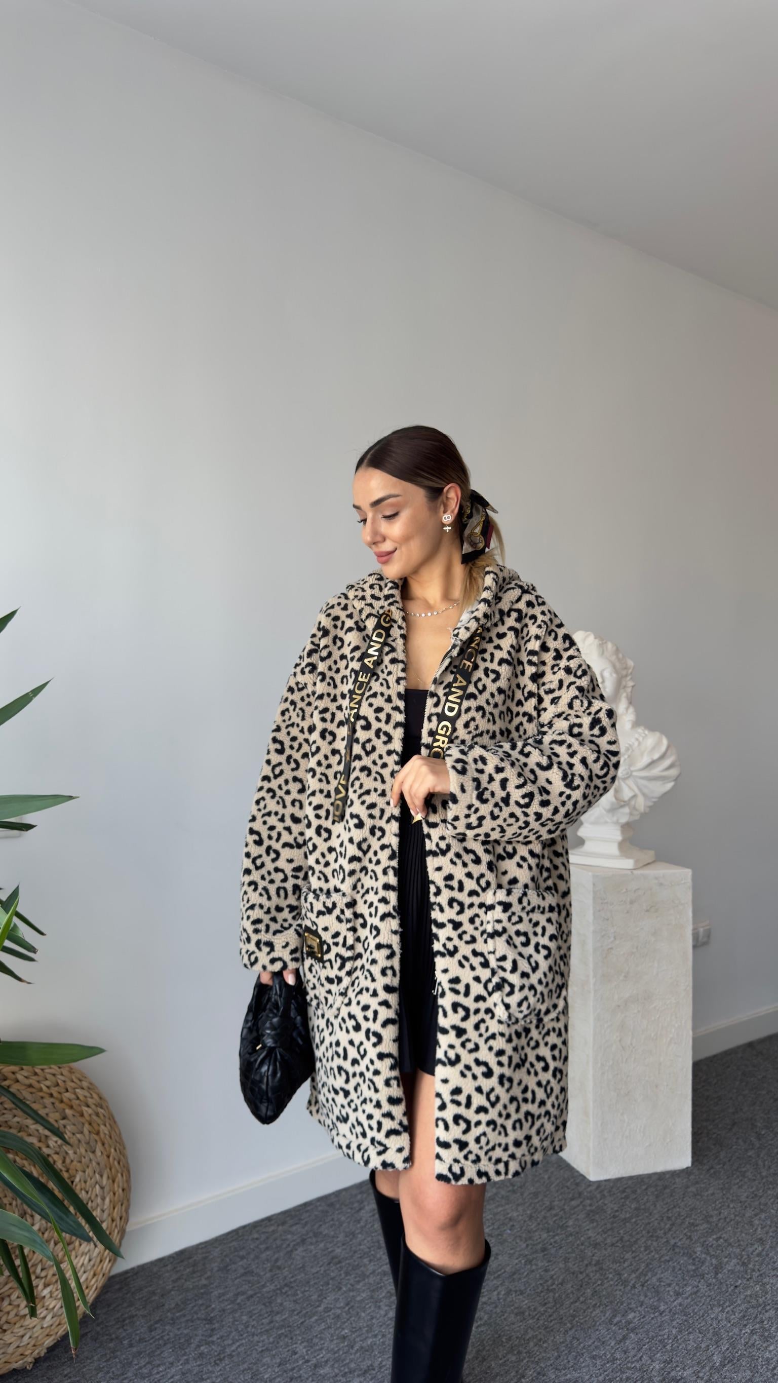 Paulo Arma Gold Detaylı Peluş Leopar Kaban