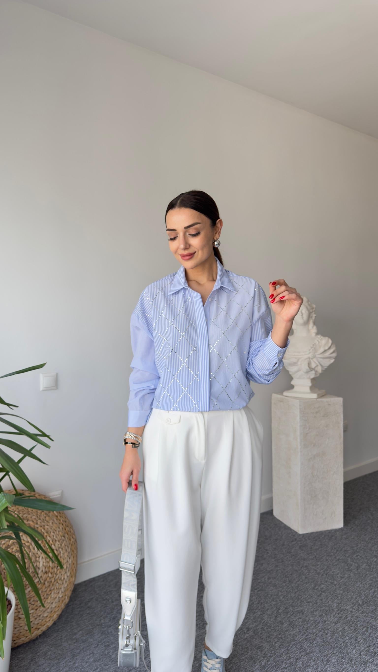Vera Orj Model TaşIı Mavi Gömlek