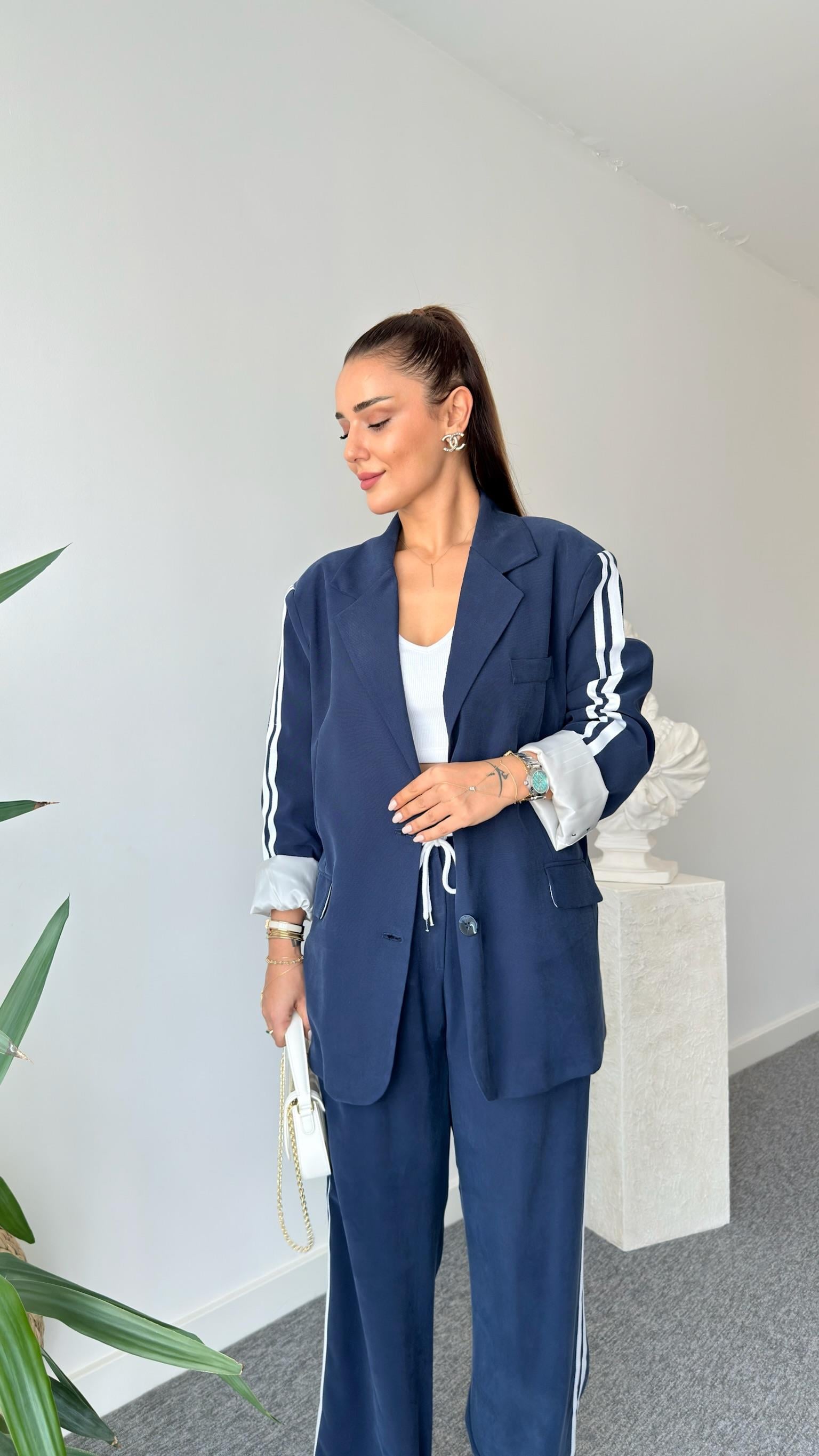 Niya Sırtı Ayarlanabilir Büzgülü Blazer Ceket