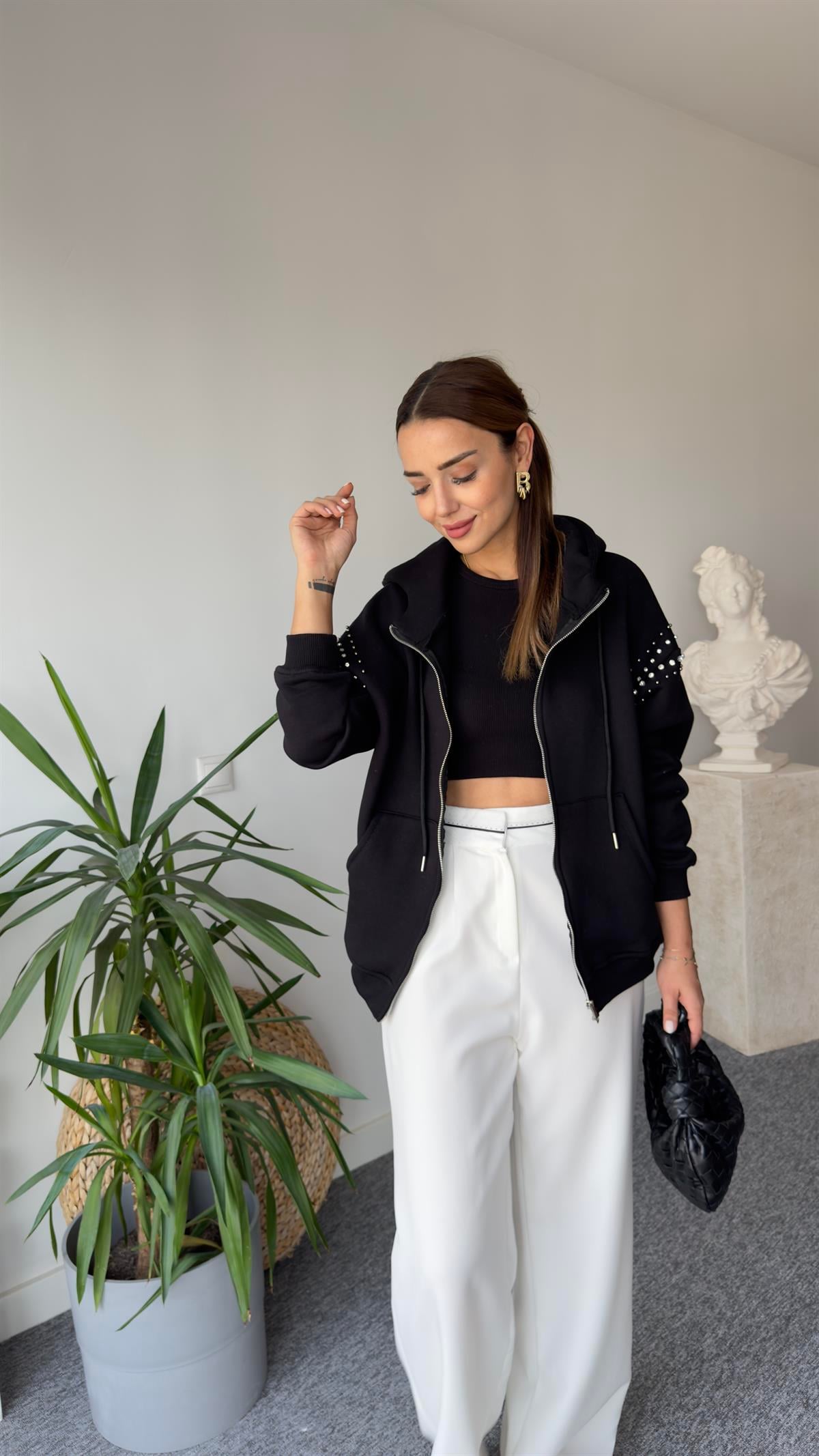 Orj Model Kolları Taşlı Siyah Sweat