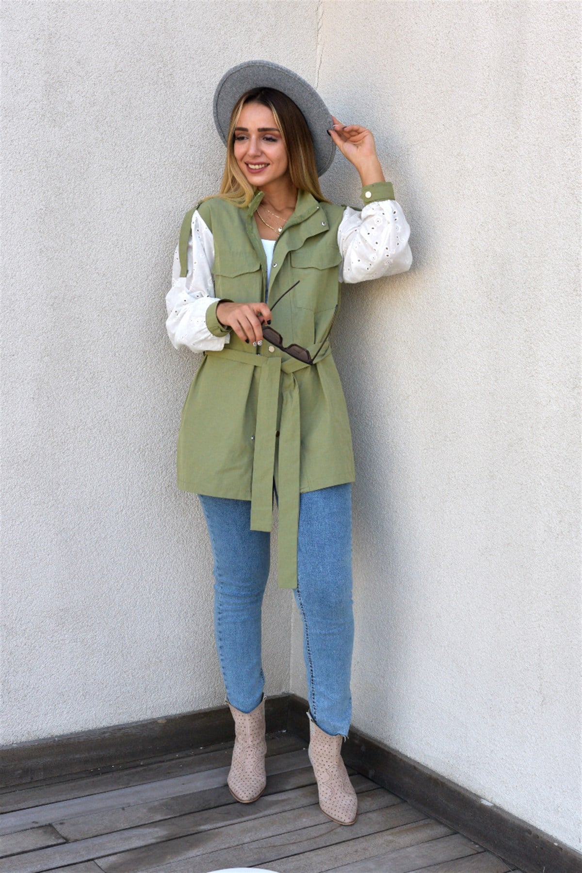 Kolları Fistolu Haki Trenchcoat