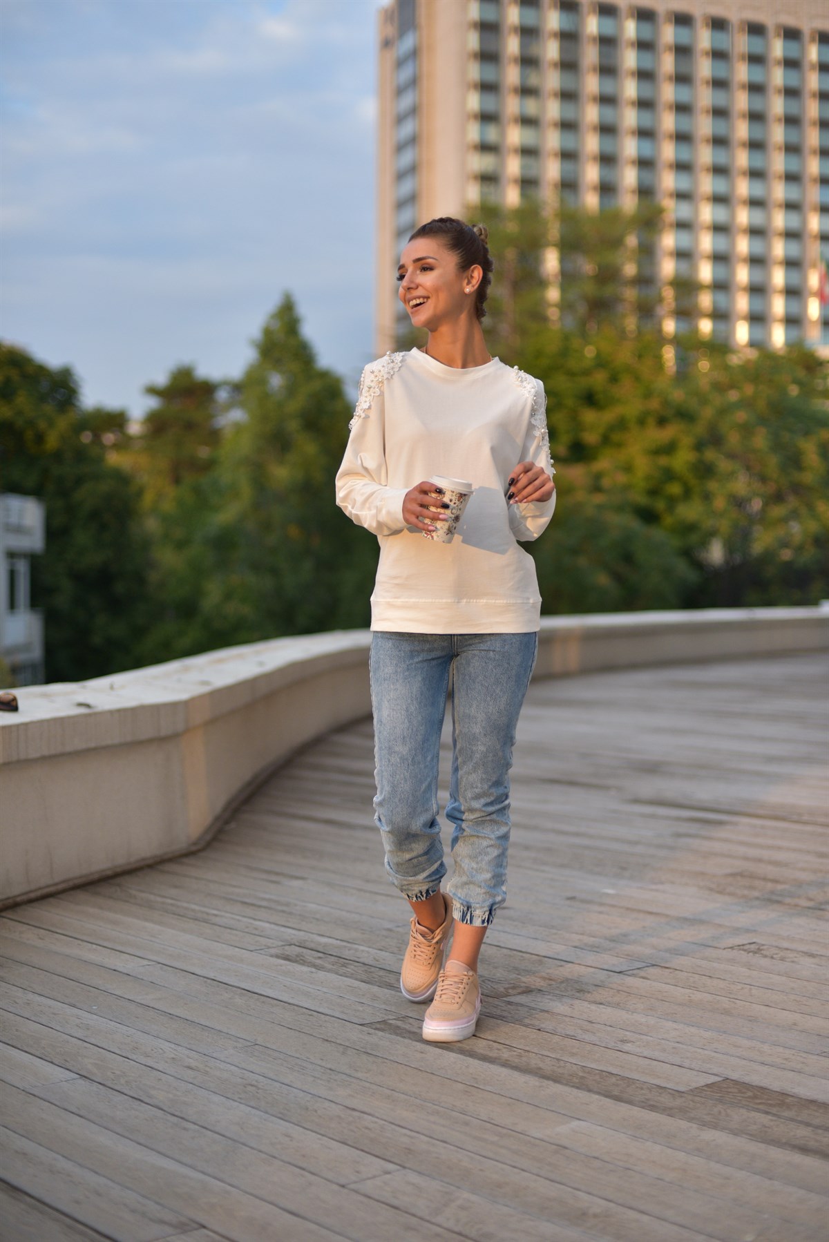 İncili Sweatshirt