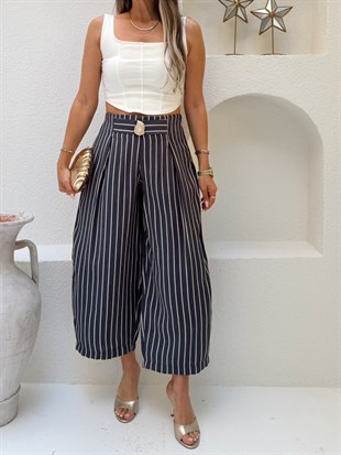 Nişantaşı Butik BEL KEMER AKSESUARLI ÇİZGİLİ TENSEL PANTOLON