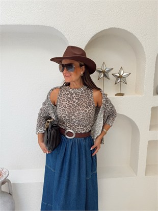Nişantaşı Butik KOLSUZ LEOPAR DESEN ZAR TRİKO BLUZ