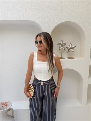 Nişantaşı Butik OVAL KESİM KONTRAST EKRU BLUZ