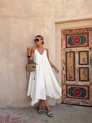Nişantaşı Butik YAKA VE SIRT DETAY BEYAZ ASTARLI ELBİSE 