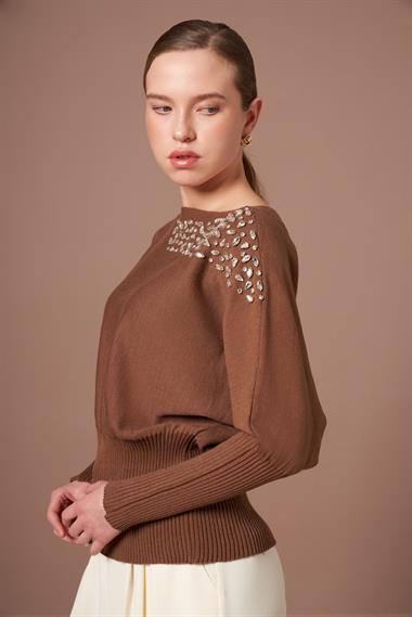 FTZ Women Kadın Beyoğlu İşlemeli Yarasa Kol Kazak  Kahve 25017