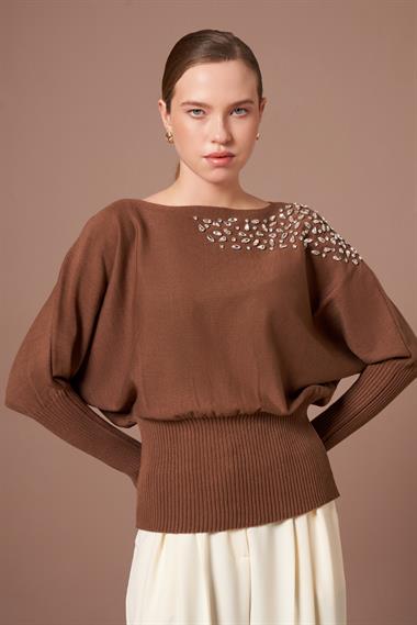 FTZ Women Kadın Beyoğlu İşlemeli Yarasa Kol Kazak  Kahve 25017