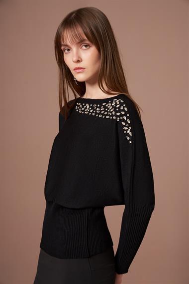 FTZ Women Kadın Beyoğlu İşlemeli Yarasa Kol Kazak  Siyah 25017