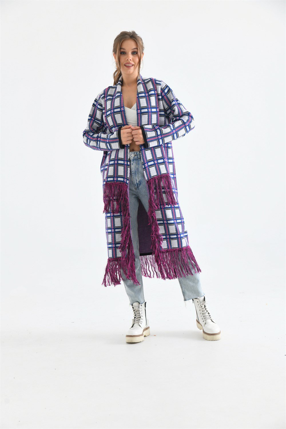 Püskül Detaylı Giy-Çık SİYAH