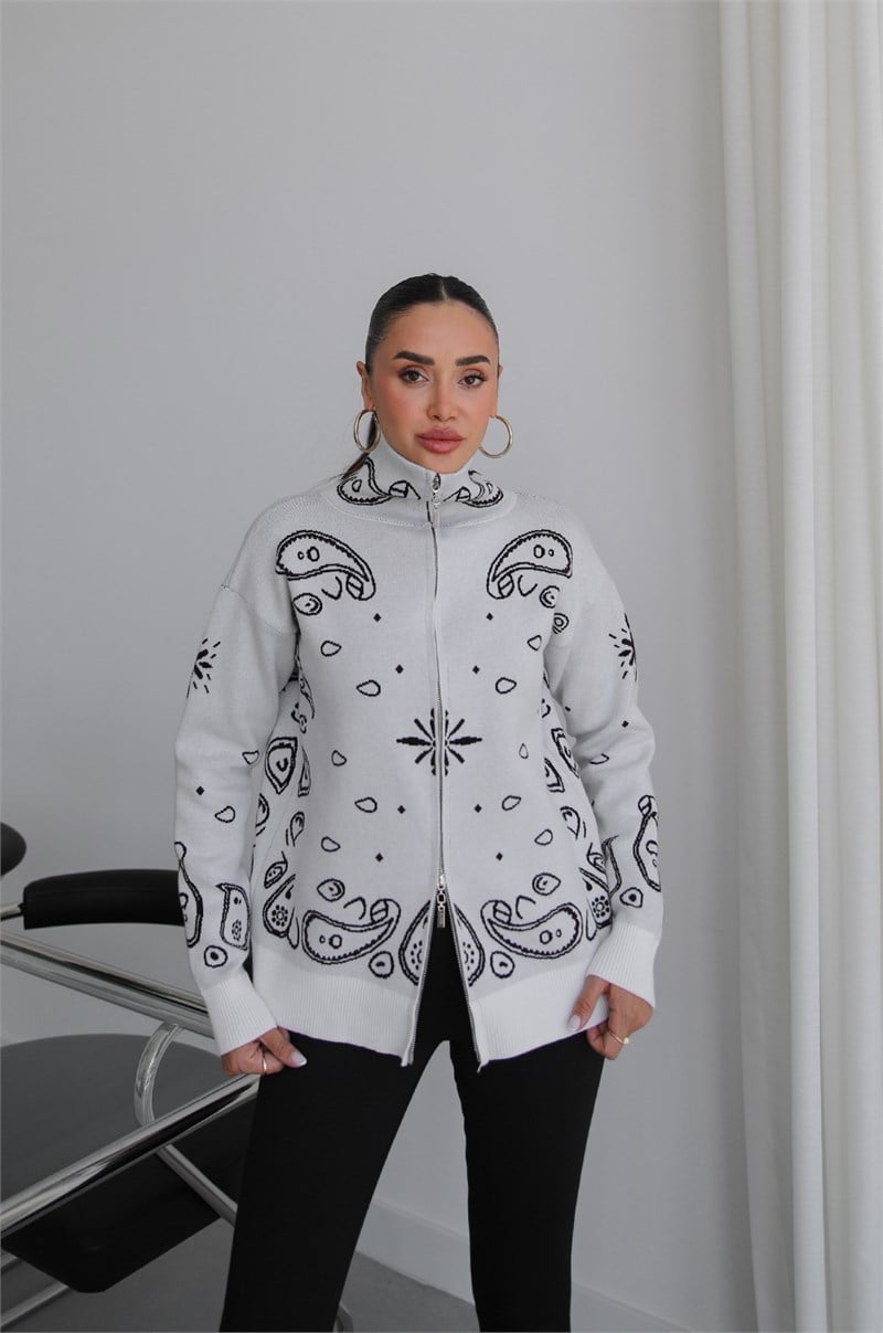 Açık Gri Damla Desenli Örgü Hırka