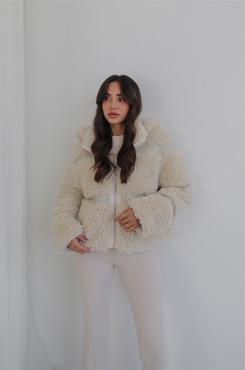 Krem Rengi Deri Detaylı Teddy Mont