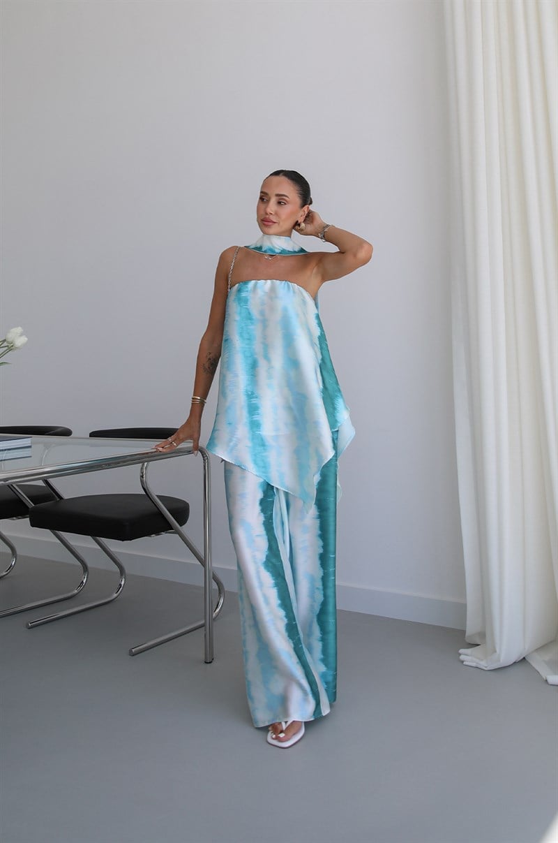 Mavi Batik Desen Straplez Bluz Pantolon Takım