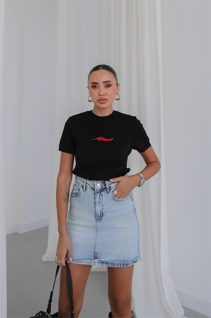 Siyah Biber Nakışlı Triko Bluz
