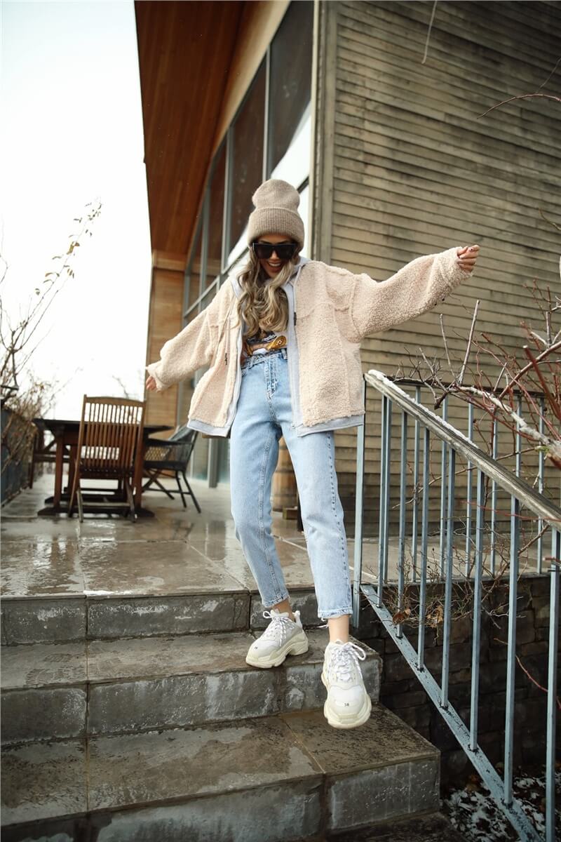 Mom jeans and fila cheap