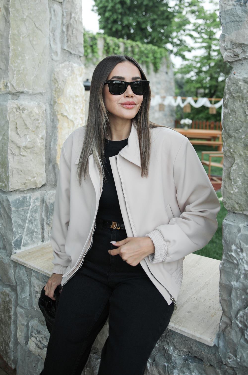 Bej Vatkalı Bomber Ceket · 3