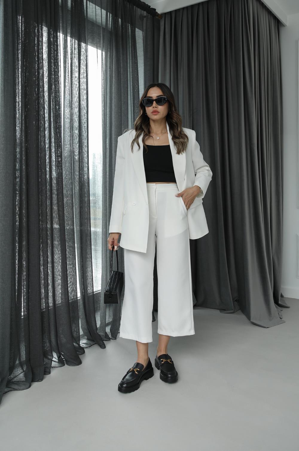 Beyaz Beli Lastikli Pantolon Ceket Takım · 2