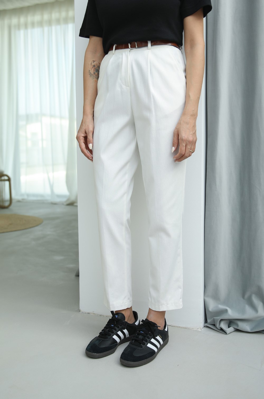 Ekru Kemerli Gabardin Pantolon · 2