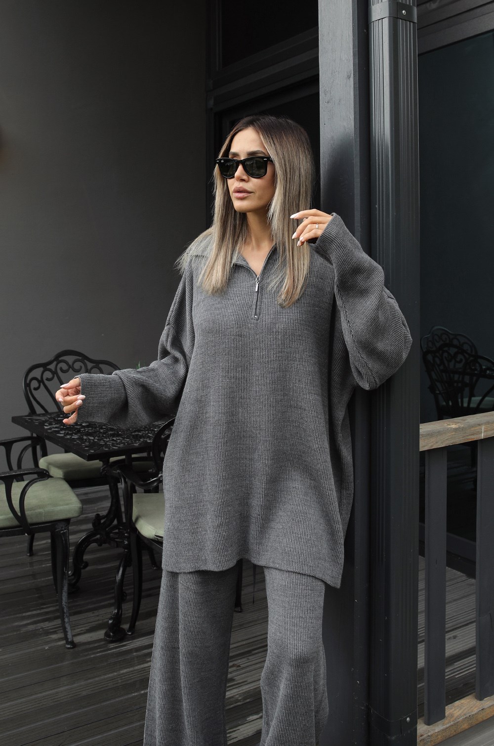 Gri Dik Yaka Fermuarlı Relax Triko Takım · 3