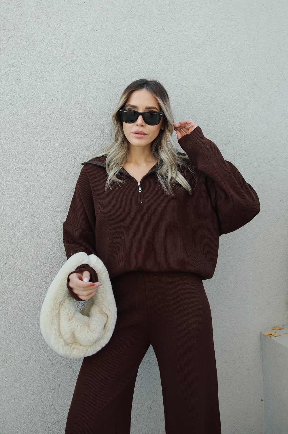 Kahverengi Dik Yaka Fermuarlı Relax Triko Takım · 4