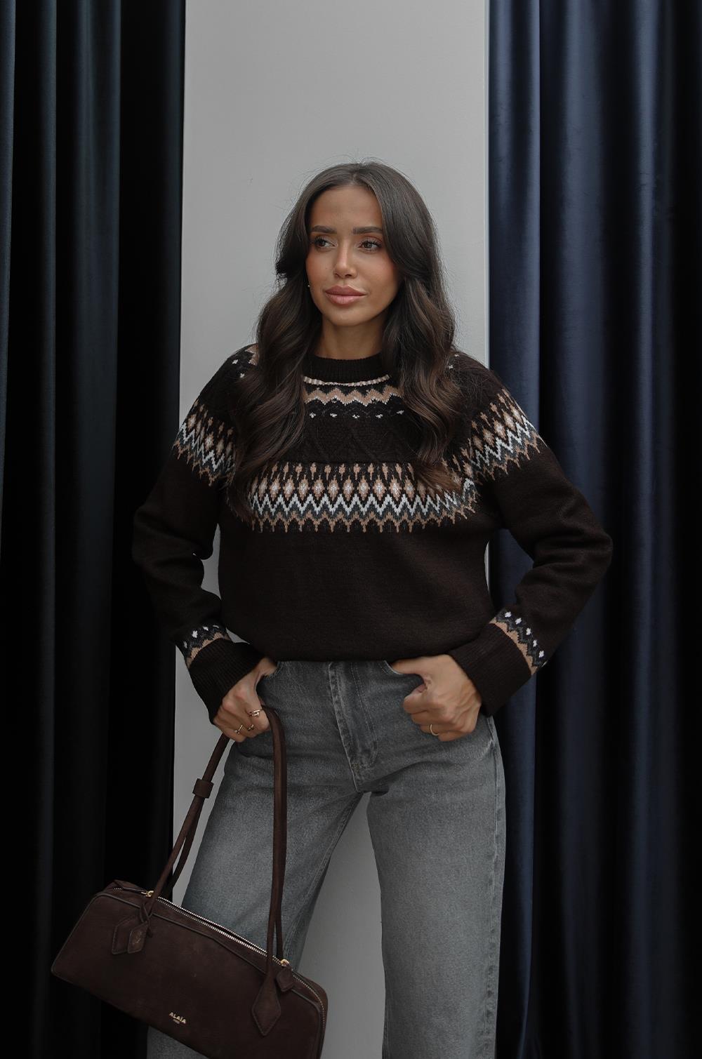 Lopani kazak mintaqasidan yalangoch qizlar Lopani kazak mintaqasidan yalangoch qizlar