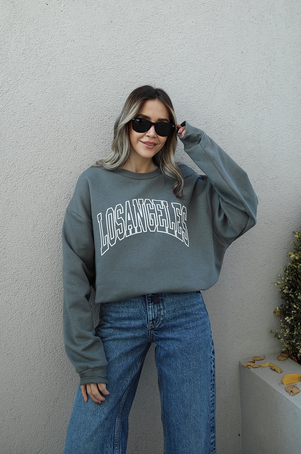 Koyu Gri Losangeles Baskılı Sweatshirt · 4