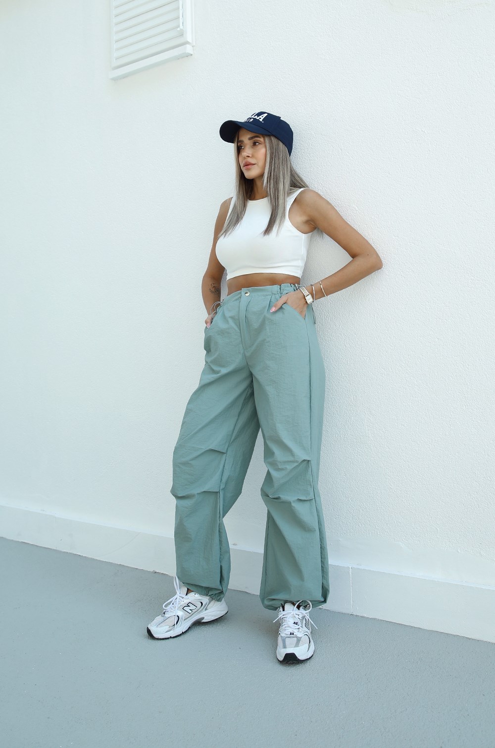 Mint Beli ve Paçası Büzgülü Paraşüt Jogger Pantolon