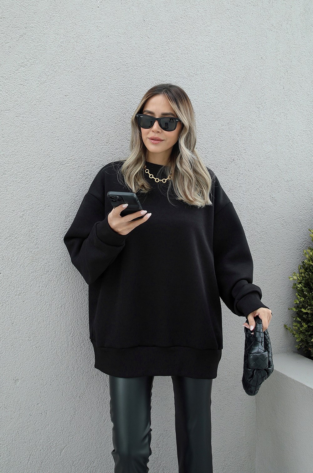 Siyah Bisiklet Yaka Basic Sweatshirt · 6