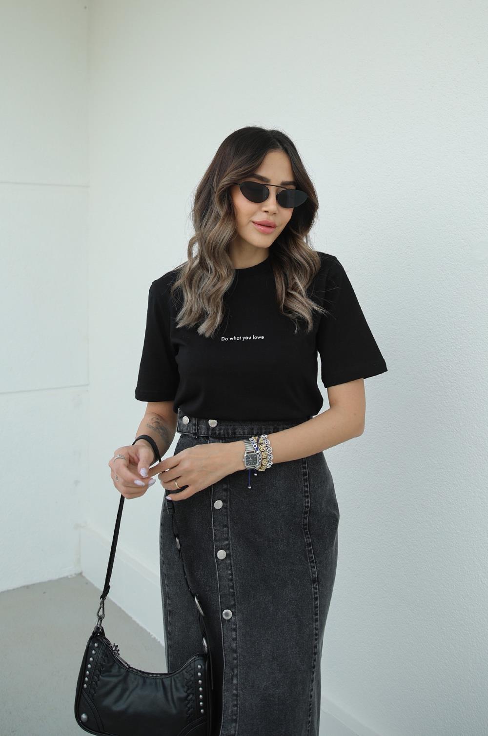 Siyah Lowe Yazı Baskılı Tişört · 3